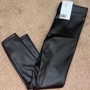 H&M size 5T toddler pleather leggings
